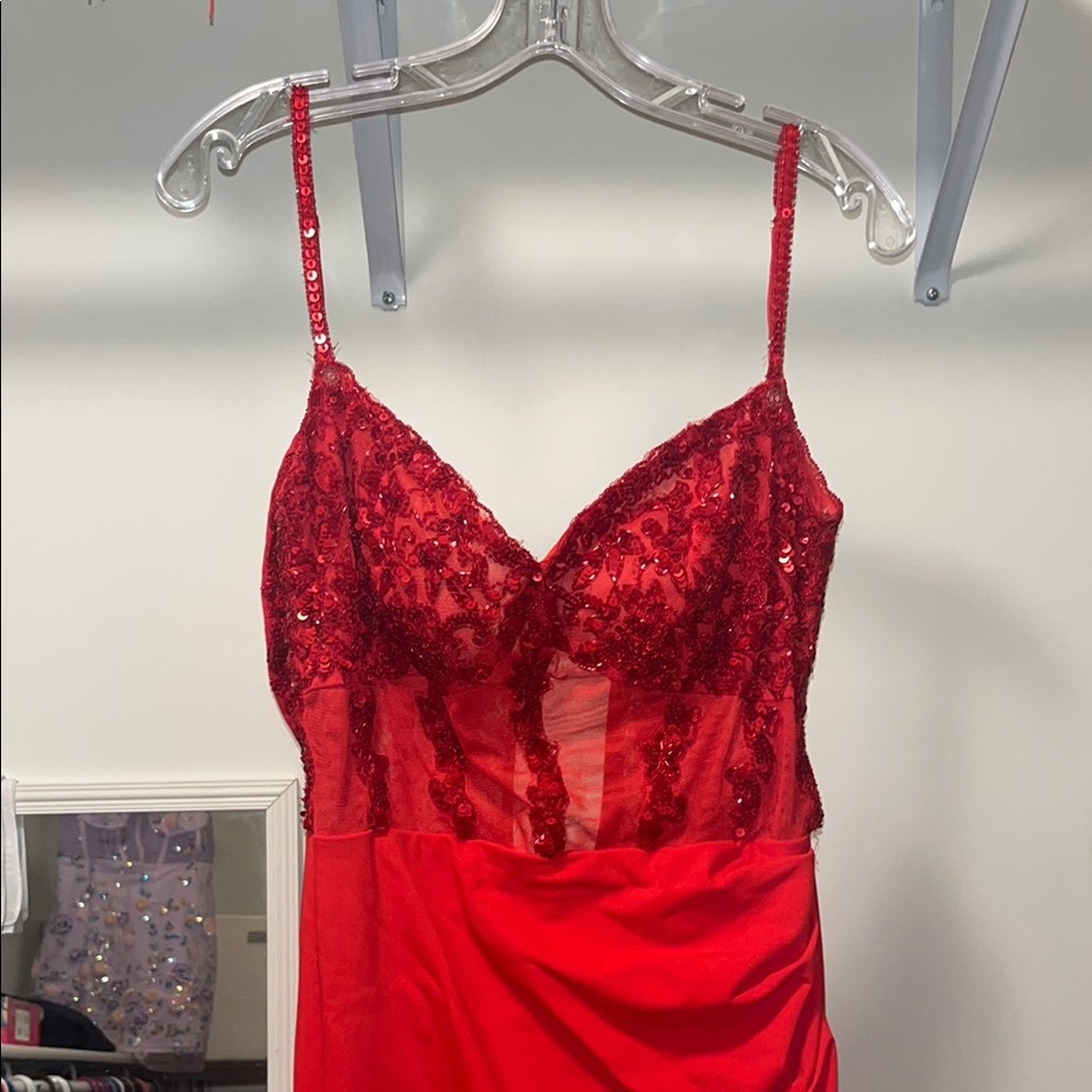 Elegant Red prom dress